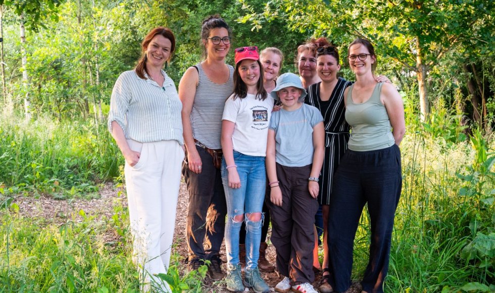 Vrijwilligers van het Voedselbos Oosterlindeveld - © Socius