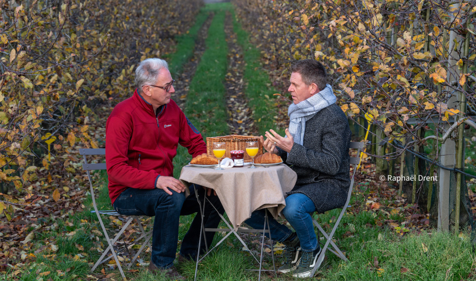 Jan Peeters (links) en Geert Gommers in gesprek