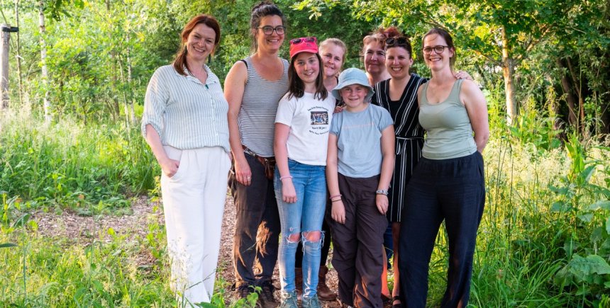 Vrijwilligers van het Voedselbos Oosterlindeveld - © Socius