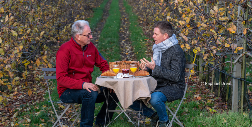 Jan Peeters (links) en Geert Gommers in gesprek