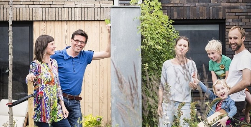 Twee gezinnen, één tuin