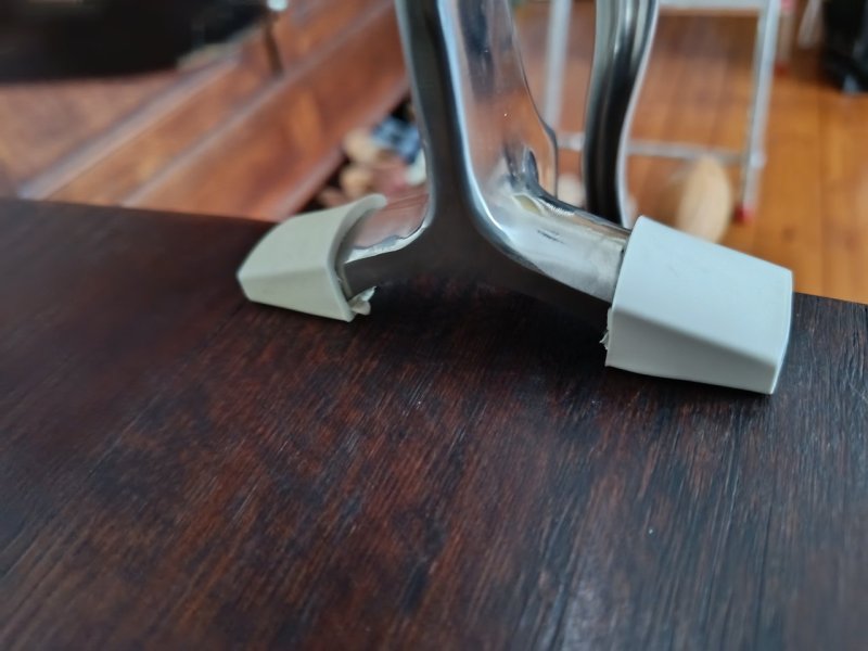 Pince de table pratique pour une utilisation stable