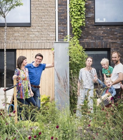 Twee gezinnen, één tuin