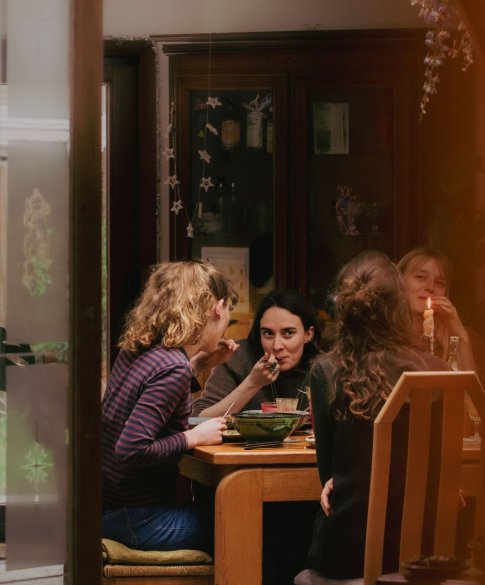 Aan tafel - foto Nele Dierick